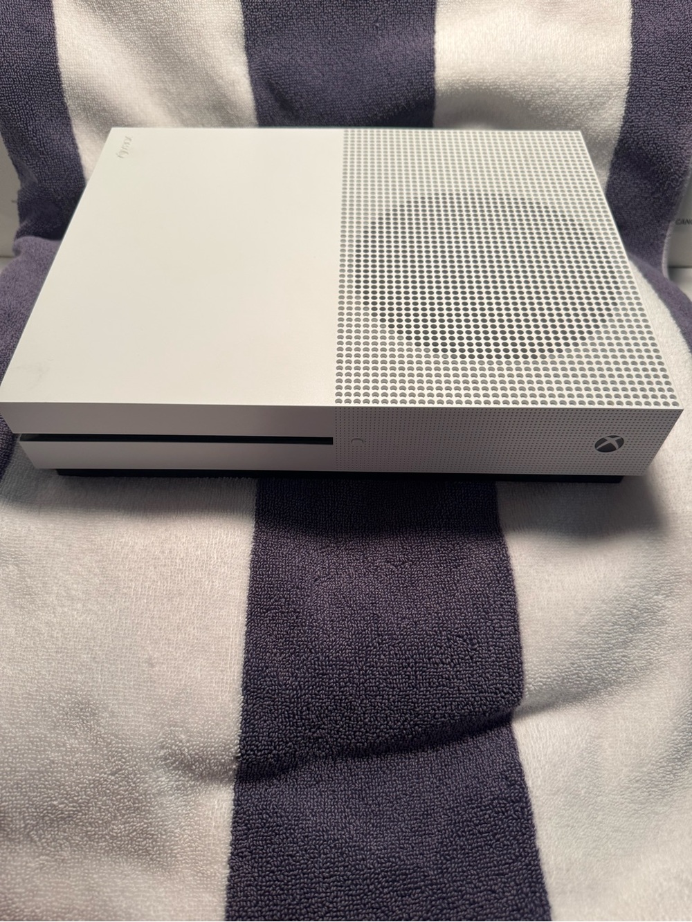 One S White Console -